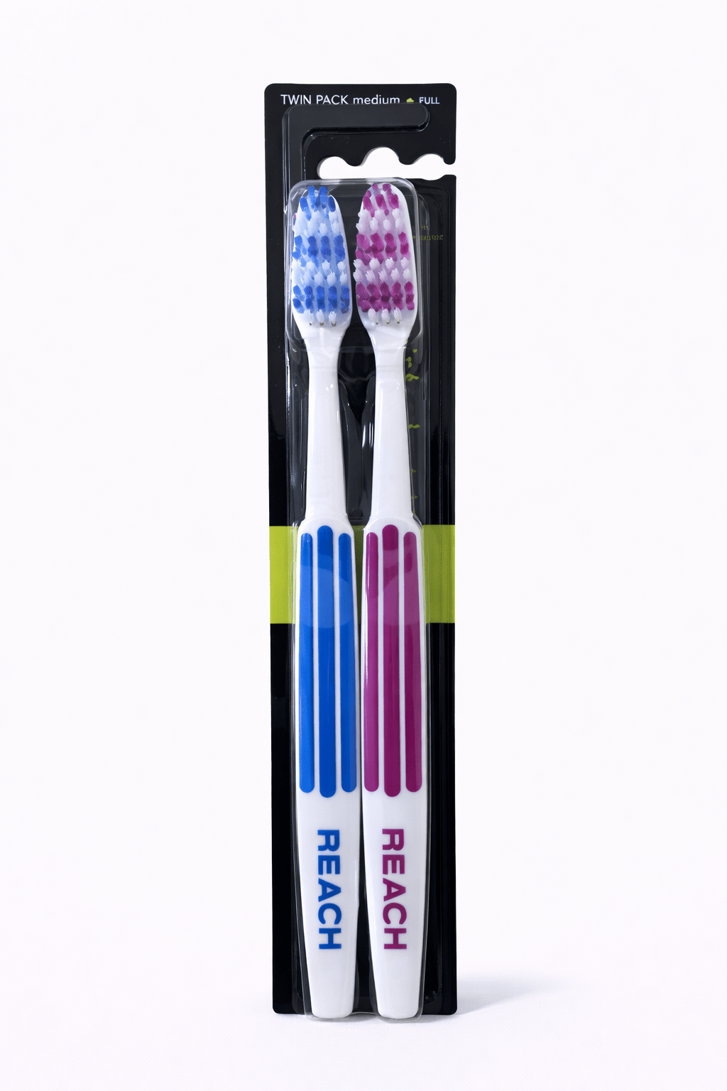 Reach Toothbrush (Medium) 12'S
